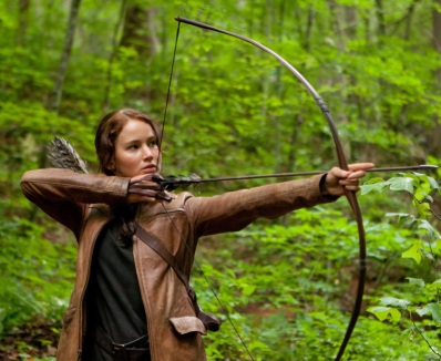 Jennifer Lawrence se sometió a un fuerte entrenamiento en el uso del arco, el cual es la nota distintiva de su personaje, una experta arquera que compite en unos juegos de sobrevivencia